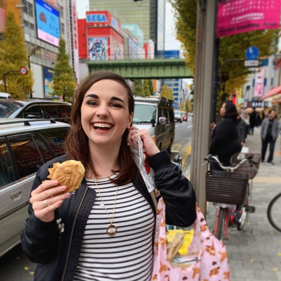 Meet your Posher, Amy! - Picture 4 of 5